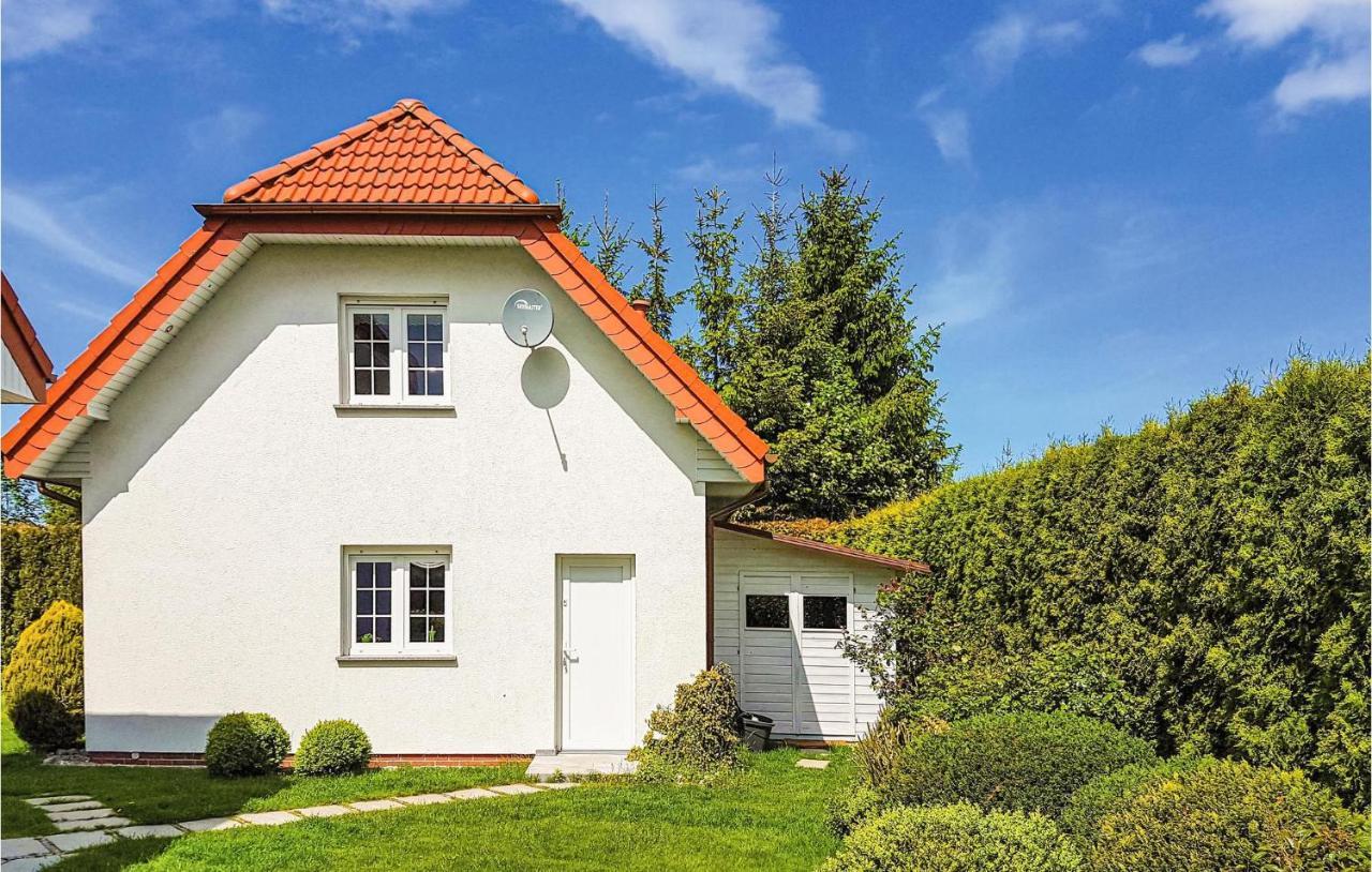 Cozy Home In Grzybowo With Kitchenette Eksteriør billede